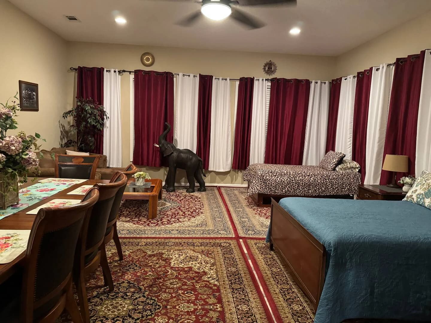 Sunroom and additional sleeping space at Troopers Lane Getaway in Waycross, Georgia.